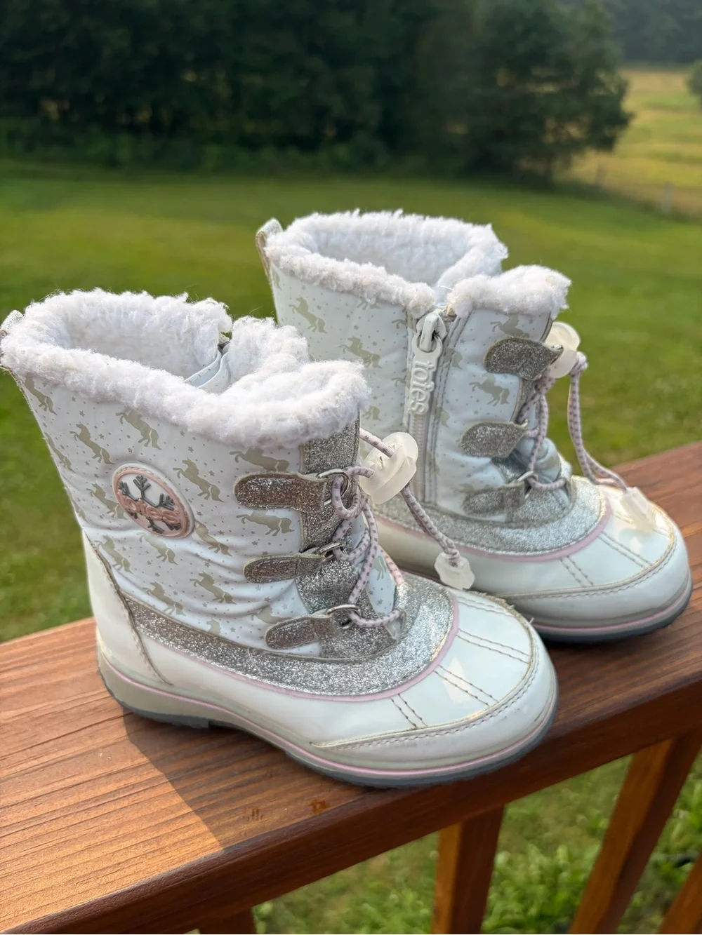totes Kids White, Silver & Pink Winter Snow Boots with Faux Fur Collar